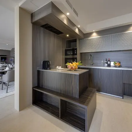 Luxury 5l, Monaco View Villa *